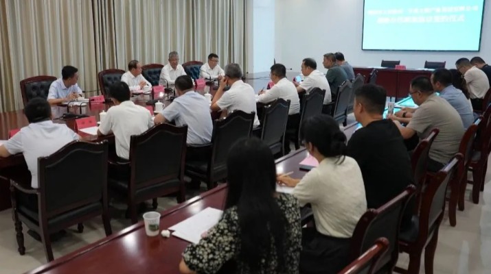 8月7日，甘肃文旅集团与陇南市人民政府签订《战略合作框架协议》。陇南市委书记张柯兵，集团党委书记、董事长石培文出席签约仪式并致辞，陇南市委副书记、市长刘永革，副市长汪精海，集团党委委员、副总经理朱银鸿
