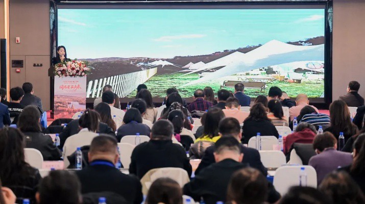 深化合作 携手共赢 甘肃文旅集团与额济纳旗联合举办全国旅行商答谢暨旅游资源推介会